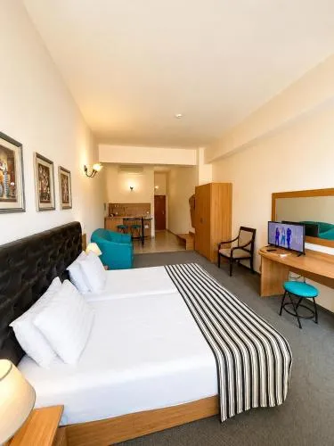 Hotel Lotus