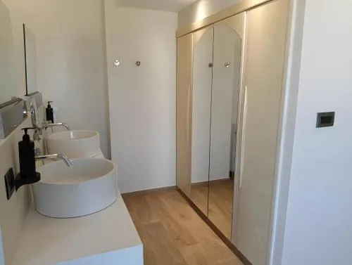 '