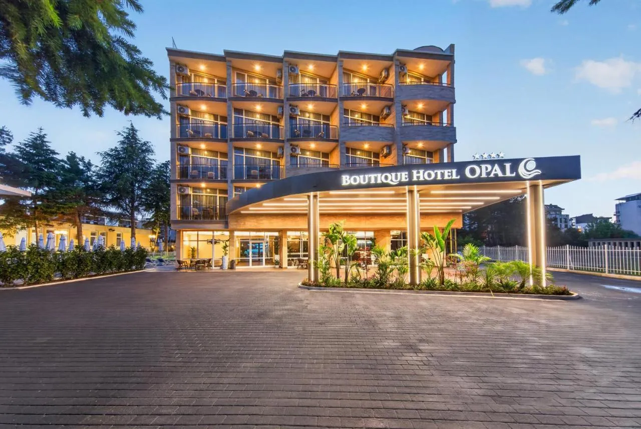 Hotel Opal