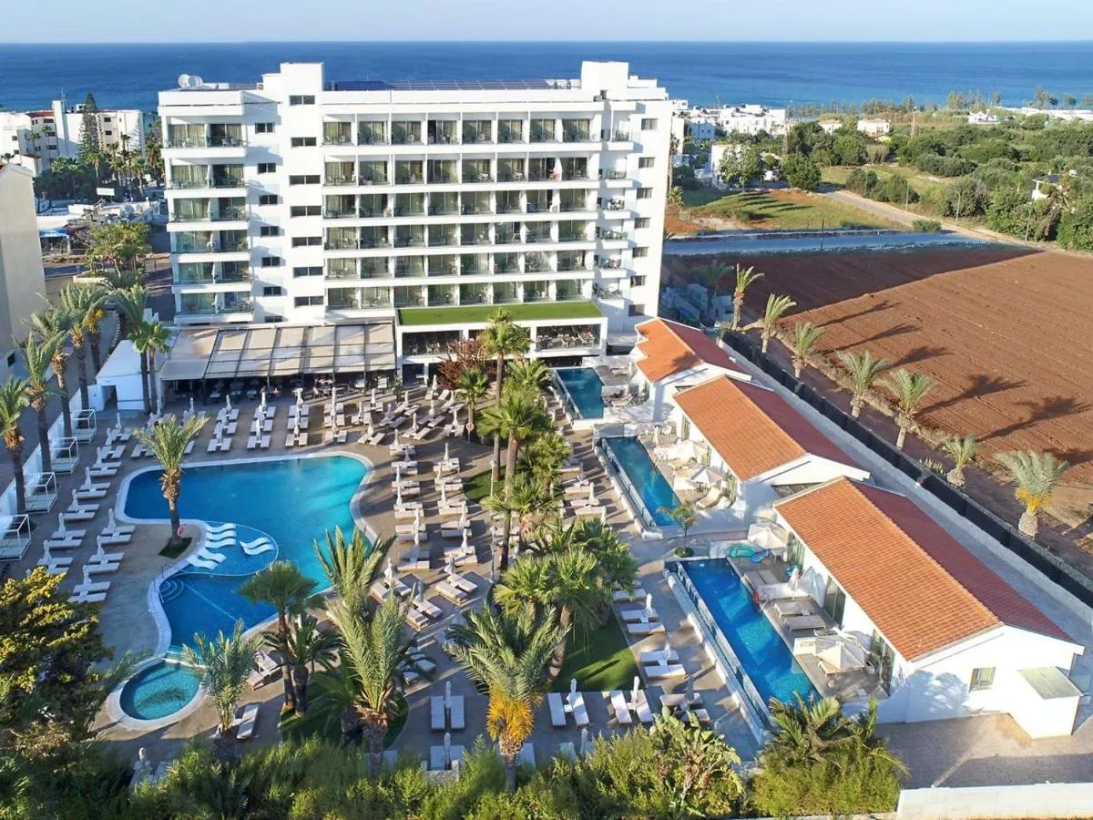 Bohemian Gardens Hotel