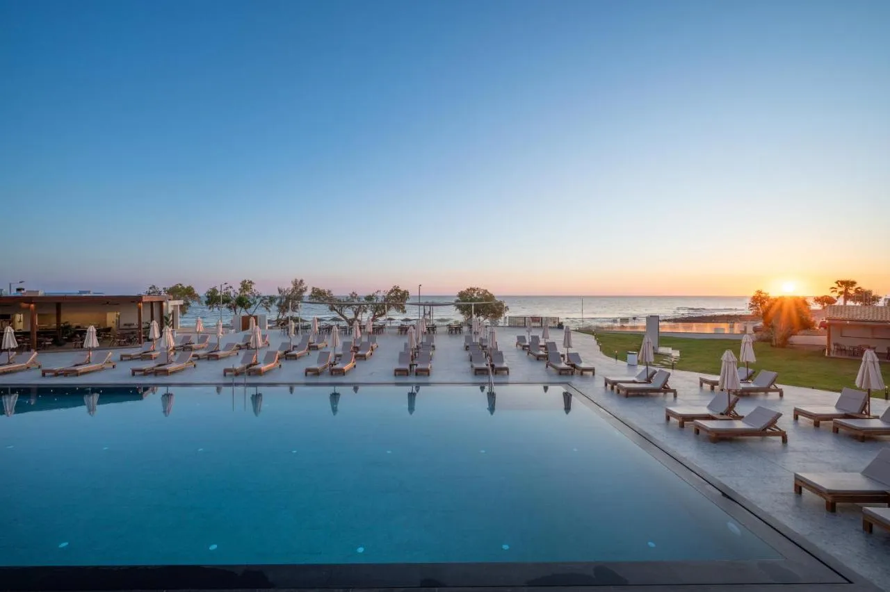 Serita Beach Hotel