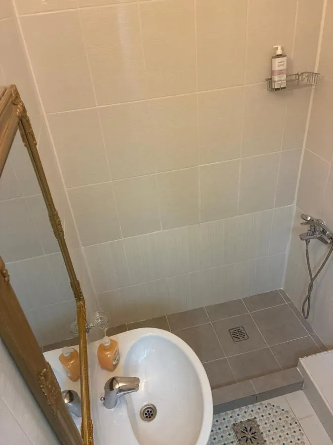 '