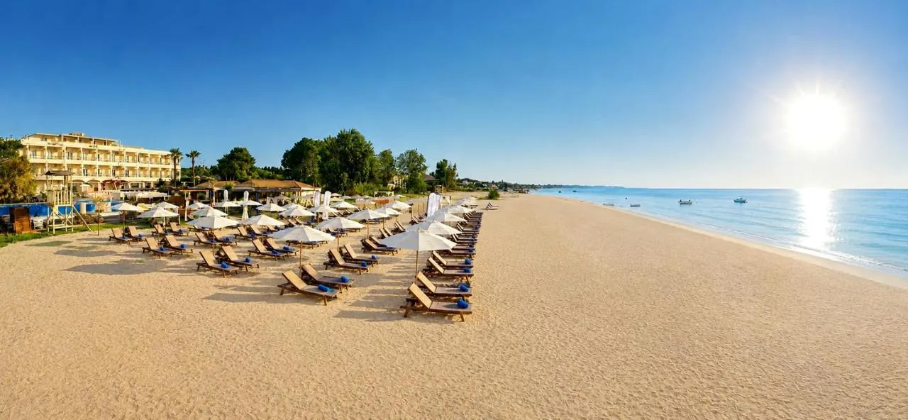 Cavomarina Beach Hotel