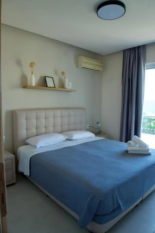 Johnhara Studios & Apartments