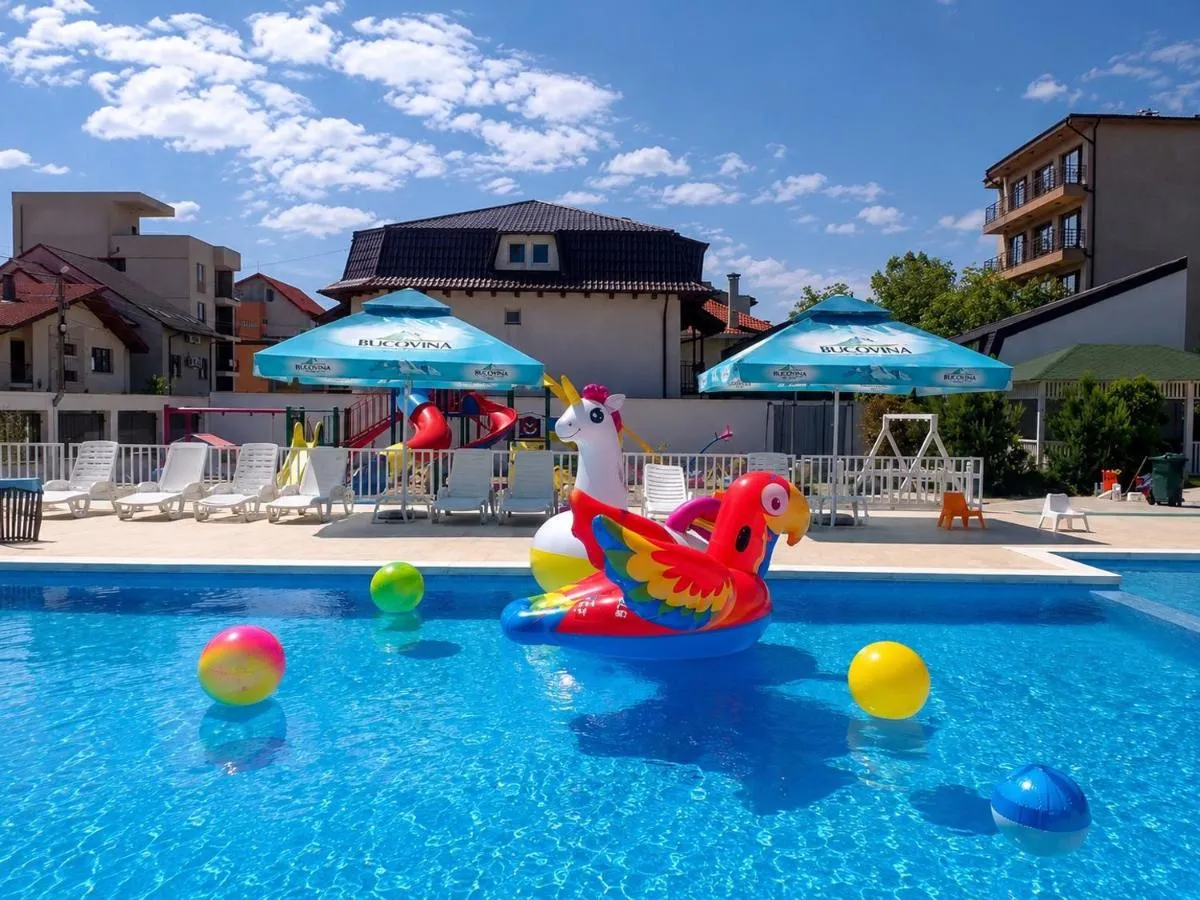Sangria Luxury Family
