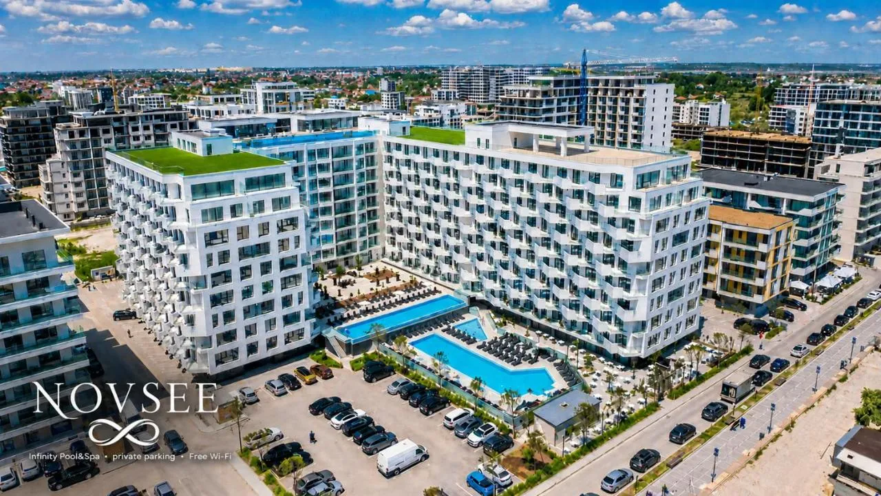 Novsee Infinity Pool & Spa
