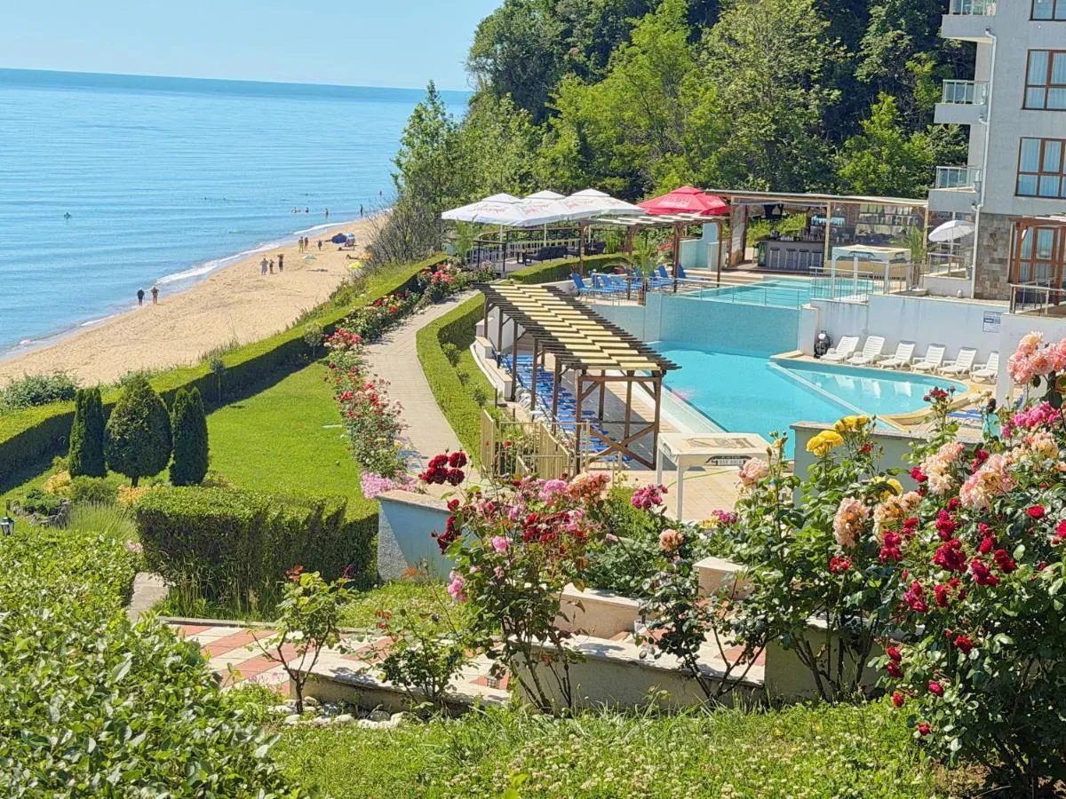 Byala Vista Cliff Apartments