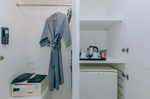 '