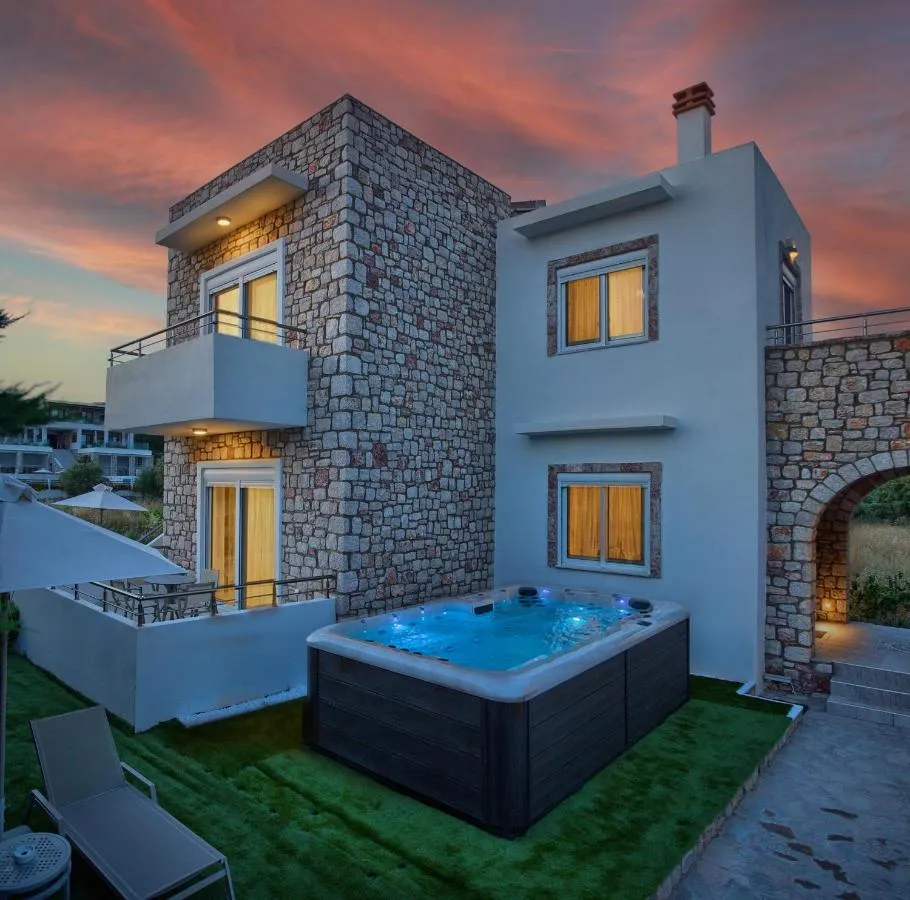 Haraki Stone Apartments
