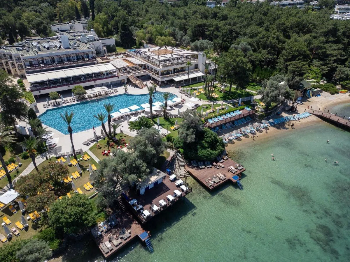 Double Tree by Hilton Bodrum Isil Club