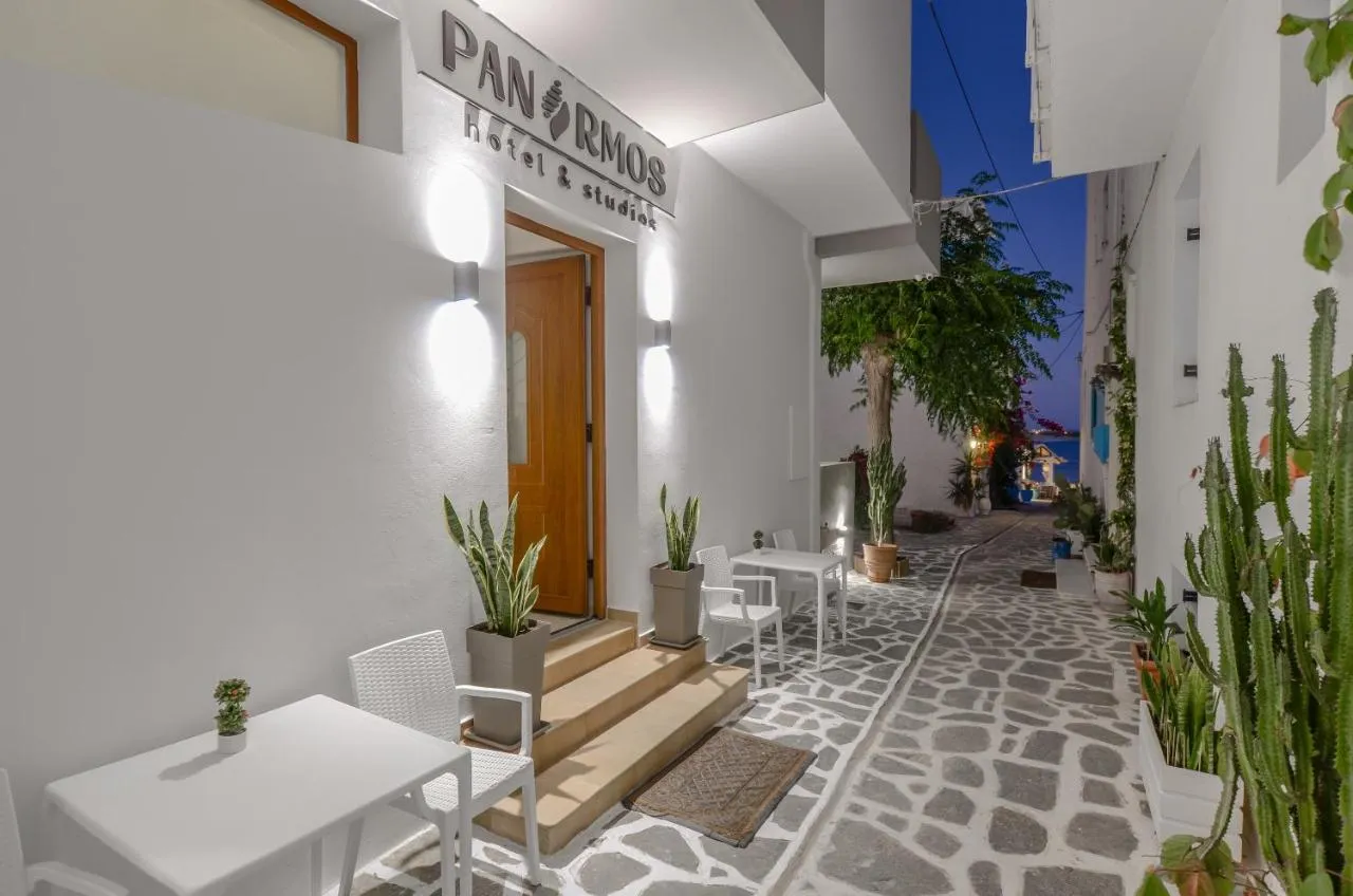 Panormos Hotel & Studios