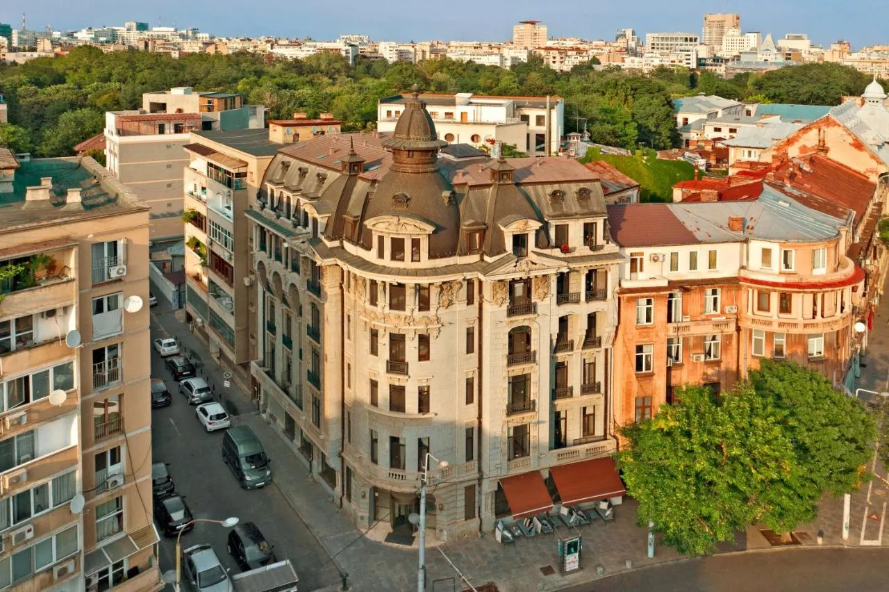 Zeus Essence Bucharest Venezia